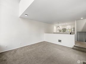 1417 N 200th Street A6, Shoreline WA 98133