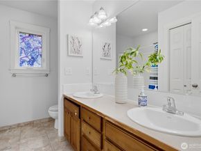 15410 Waynita Way NE, Bothell WA 98011