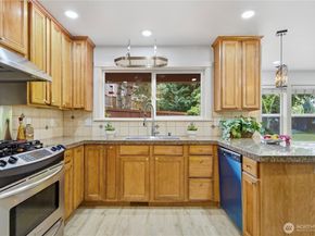 15410 Waynita Way NE, Bothell WA 98011
