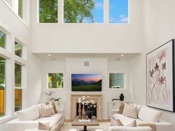 2104 166th Place NE, Bellevue WA 98008