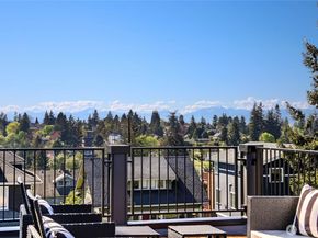 4142 44th Avenue SW, Seattle WA 98116