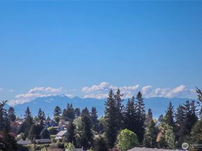 4142 44th Avenue SW, Seattle WA 98116