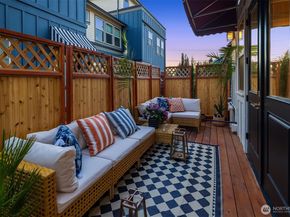5037 25th Avenue SW, Seattle WA 98106