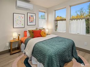 5037 25th Avenue SW, Seattle WA 98106