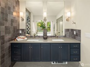 5037 25th Avenue SW, Seattle WA 98106