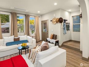 5037 25th Avenue SW, Seattle WA 98106