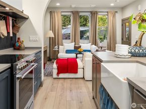 5037 25th Avenue SW, Seattle WA 98106