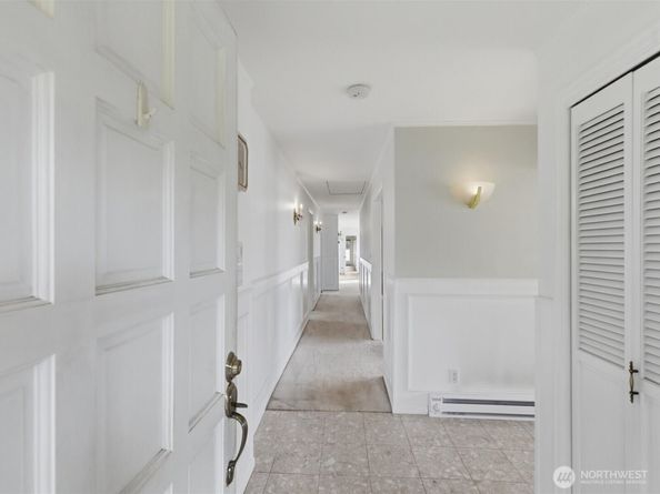 1302 E Lakeshore Drive, Lake Stevens WA 98258