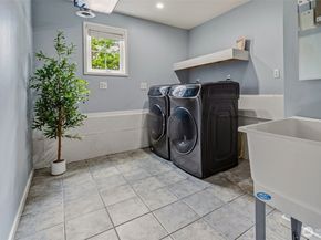 17202 NE 134th Place, Redmond WA 98052