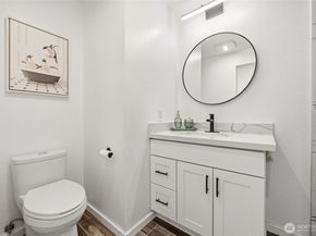 17202 NE 134th Place, Redmond WA 98052