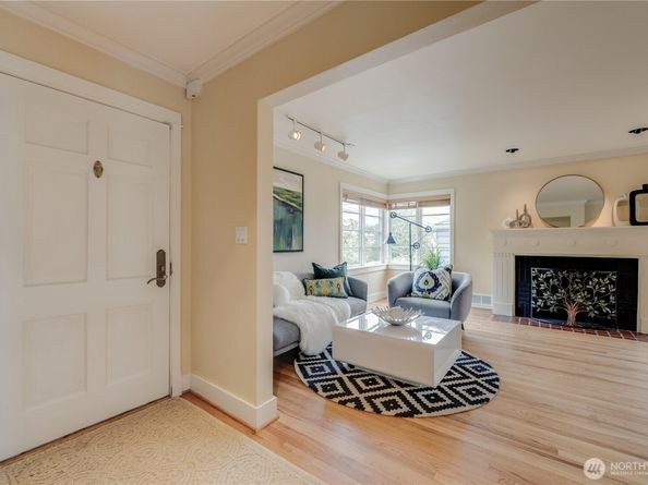 1311 N 78th Street, Seattle WA 98103