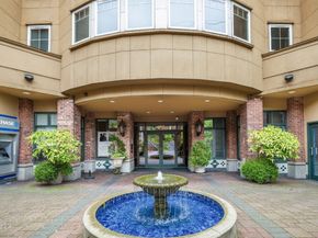 1417 Queen Anne Avenue N 206, Seattle WA 98109