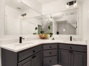 1012 2nd Avenue W, Seattle WA 98119