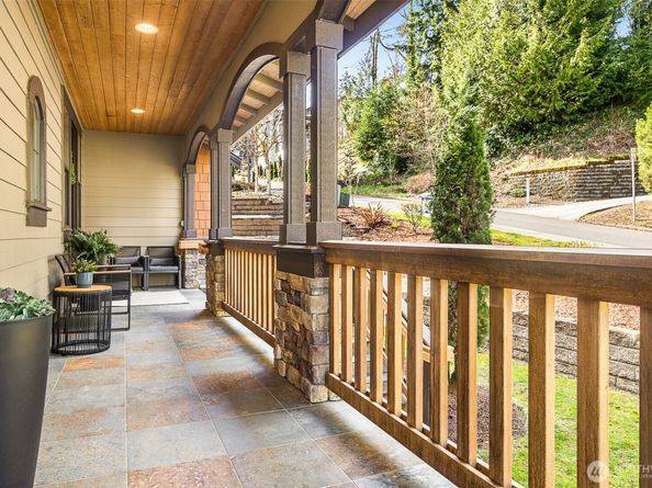 16305 SE 37th Street, Bellevue WA 98008