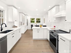 2500 Lorentz Place N, Seattle WA 98109