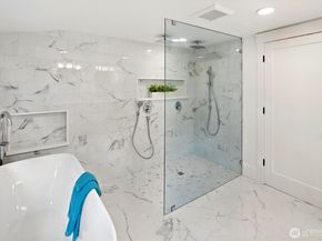 2500 Lorentz Place N, Seattle WA 98109