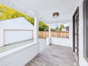 305 Meadow Avenue N, Renton WA 98057