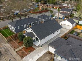 305 Meadow Avenue N, Renton WA 98057