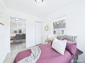 305 Meadow Avenue N, Renton WA 98057