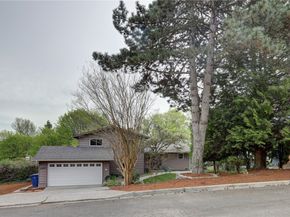 13528 95th Avenue NE, Kirkland WA 98034