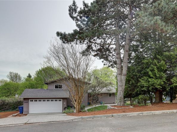 13528 95th Avenue NE, Kirkland WA 98034