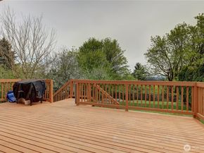 13528 95th Avenue NE, Kirkland WA 98034