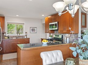 11210 Lakeside Avenue NE, Seattle WA 98125