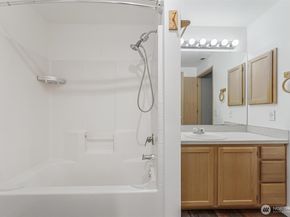 4710 SE Mill Pond Drive SE 303, Auburn WA 98092