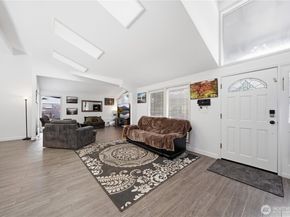 10430 34th Drive SE, Everett WA 98208