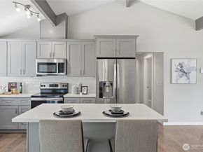 212 76th Place SW, Everett WA 98203