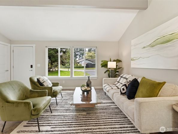 212 76th Place SW, Everett WA 98203