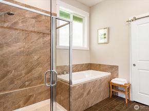 17722 E Lake Desire Drive SE, Renton WA 98058