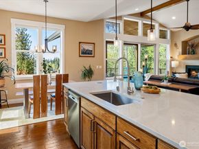 17722 E Lake Desire Drive SE, Renton WA 98058