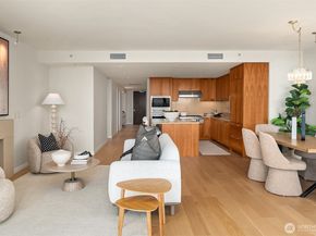 500 106th Avenue NE 3211, Bellevue WA 98004
