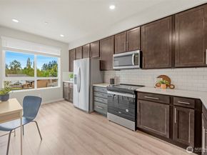 14925 44th Avenue W A4, Lynnwood WA 98087