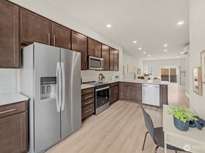 14925 44th Avenue W A4, Lynnwood WA 98087
