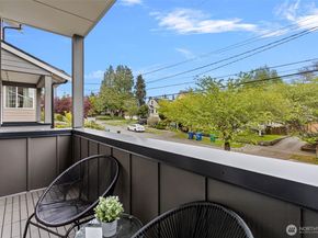 6743 Earl Avenue NW, Seattle WA 98117