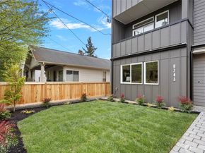 6743 Earl Avenue NW, Seattle WA 98117