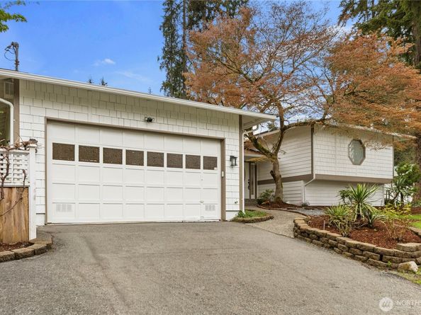 15212 Cascadian Way, Lynnwood WA 98087