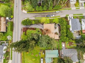 15212 Cascadian Way, Lynnwood WA 98087