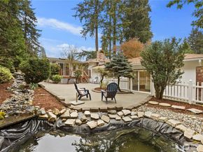 15212 Cascadian Way, Lynnwood WA 98087