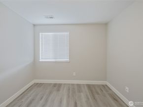 1021 30th Street NE, Auburn WA 98002