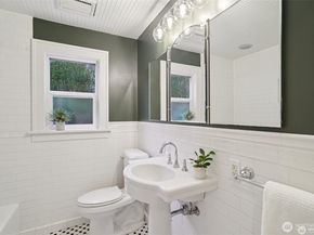 314 N 117th Street, Seattle WA 98133