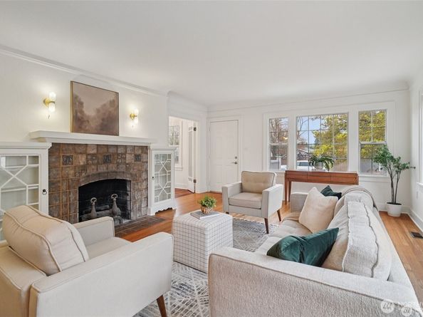 314 N 117th Street, Seattle WA 98133