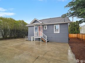 314 N 117th Street, Seattle WA 98133