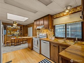 2500 S 370th Street 96, Federal Way WA 98003