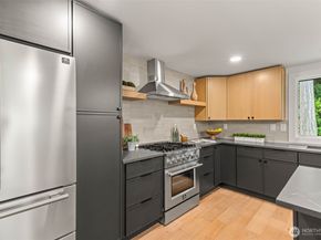 12334 SE 23rd Place, Bellevue WA 98005