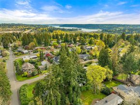 12334 SE 23rd Place, Bellevue WA 98005