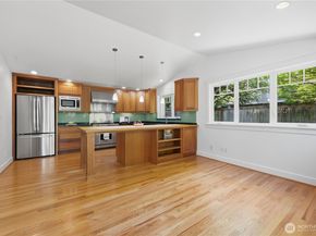 10630 NE 18th Street, Bellevue WA 98004