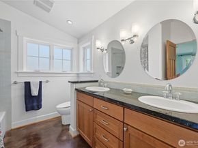 10630 NE 18th Street, Bellevue WA 98004